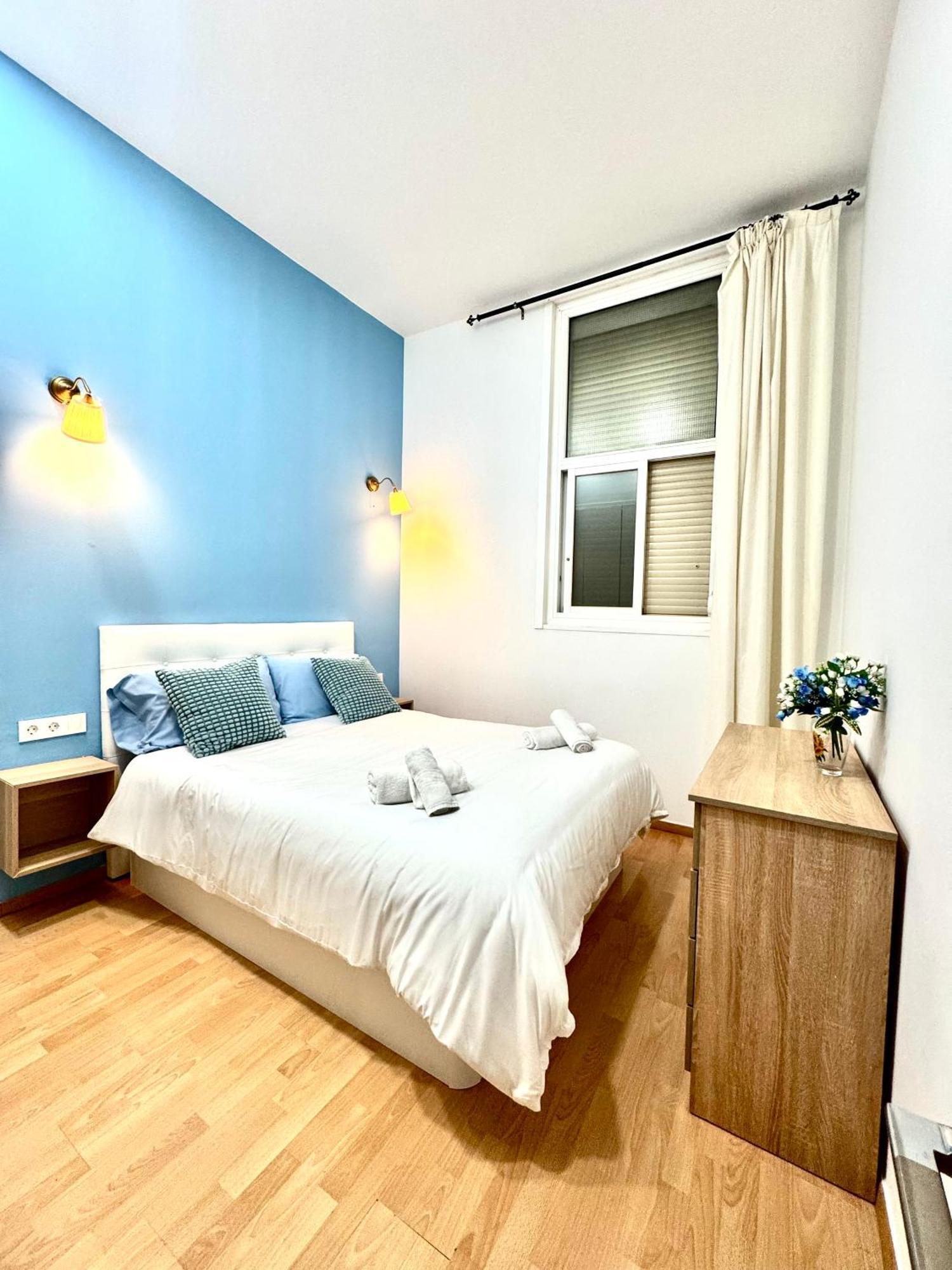 Pamis Apartament Sants, Barcelona Exterior photo