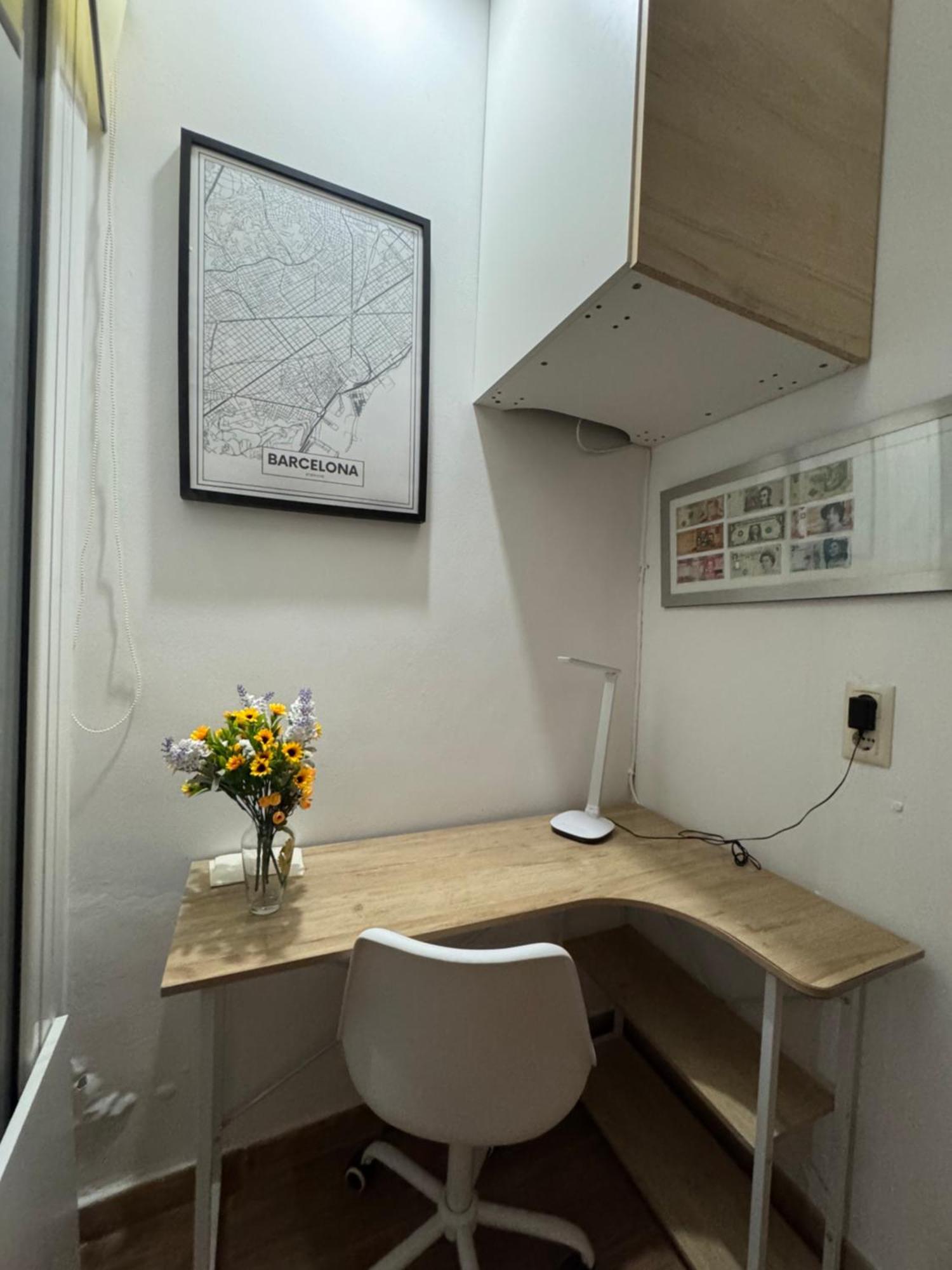 Pamis Apartament Sants, Barcelona Exterior photo
